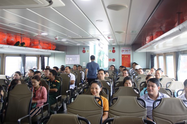Giảm 10% vé tàu ra đảo Cồn Cỏ cho giáo viên, nhân viên ngành giáo dục Quảng Trị Giảm 10% vé tàu ra đảo Cồn Cỏ cho giáo viên, nhân viên ngành giáo dục Quảng Trị