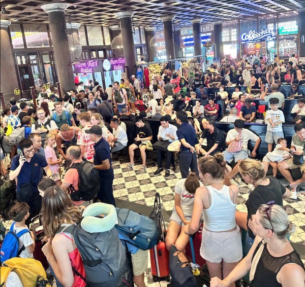 Giám đốc Sở VH-TT-DL Quảng Ninh mong du khách tiếp tục ủng hộ vịnh Hạ Long Giám đốc Sở VH-TT-DL Quảng Ninh mong du khách tiếp tục ủng hộ vịnh Hạ Long