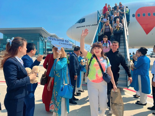 Hàng không tăng chuyến, khách Nga đến Khánh Hòa tăng đột biến Hàng không tăng chuyến, khách Nga đến Khánh Hòa tăng đột biến