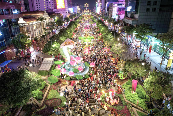 Háo hức chờ đón đường hoa Nguyễn Huệ tuổi 23 Háo hức chờ đón đường hoa Nguyễn Huệ tuổi 23