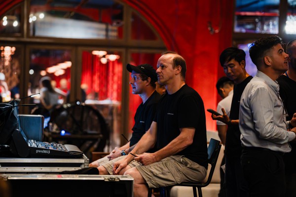 Hé lộ những hình ảnh đầu tiên của siêu show sắp tái xuất tại Phú Quốc Hé lộ những hình ảnh đầu tiên của siêu show sắp tái xuất tại Phú Quốc