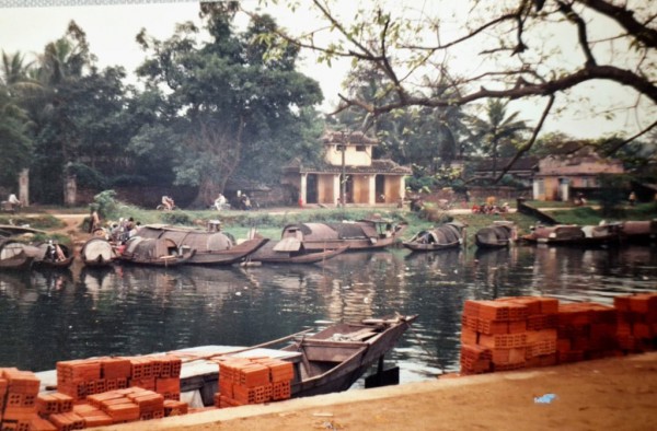 Khách Anh đến Việt Nam 30 năm trước và đây là những ký ức khó quên Khách Anh đến Việt Nam 30 năm trước và đây là những ký ức khó quên