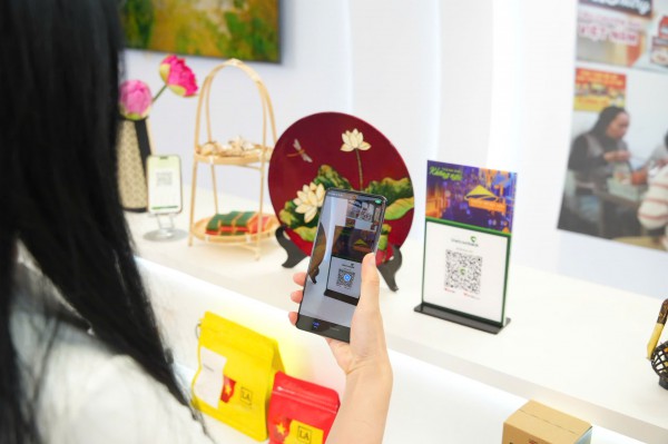 Khách Trung Quốc có thể thanh toán bằng QR tại Việt Nam Khách Trung Quốc có thể thanh toán bằng QR tại Việt Nam