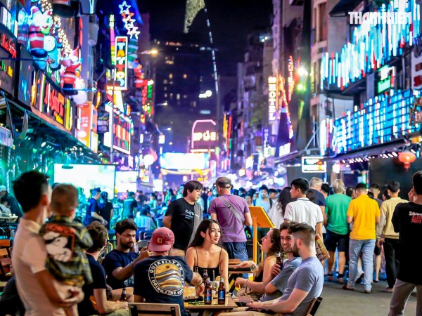 Khách quốc tế nhộn nhịp thăm TP.HCM trong mùa thấp điểm Khách quốc tế nhộn nhịp thăm TP.HCM trong mùa thấp điểm