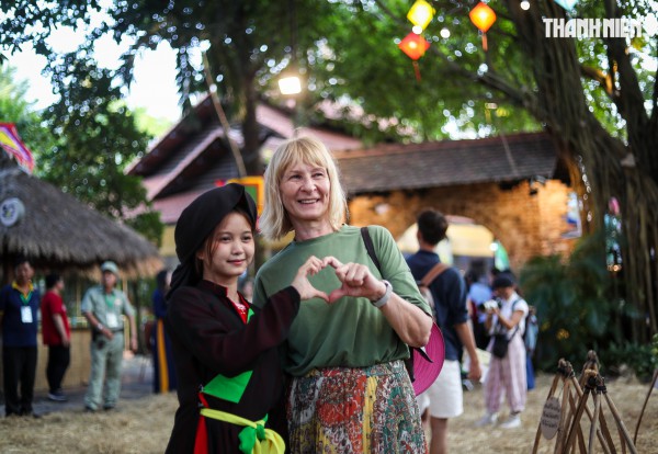 Khách quốc tế nhộn nhịp thăm TP.HCM trong mùa thấp điểm Khách quốc tế nhộn nhịp thăm TP.HCM trong mùa thấp điểm