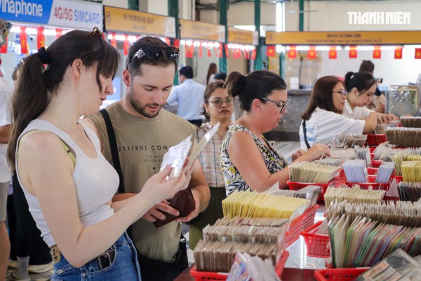 Khách quốc tế nhộn nhịp thăm TP.HCM trong mùa thấp điểm Khách quốc tế nhộn nhịp thăm TP.HCM trong mùa thấp điểm