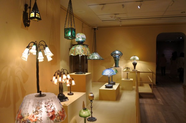 Khám phá bộ sưu tập nhãn hiệu trang sức lừng danh Tiffany của Mỹ ở bảo tàng Morse