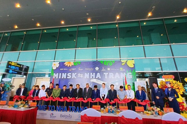 Khánh Hòa khai trương đường bay thẳng Minsk - Cam Ranh, đón khách Belarus Khánh Hòa khai trương đường bay thẳng Minsk - Cam Ranh, đón khách Belarus