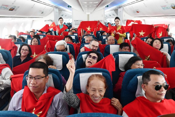 'Khối yêu nước' ra Thủ đô dự đại lễ trên những chuyến bay siêu đặc biệt 'Khối yêu nước' ra Thủ đô dự đại lễ trên những chuyến bay siêu đặc biệt