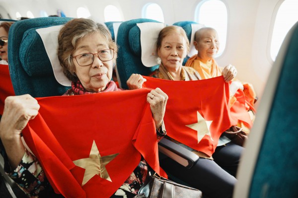 'Khối yêu nước' ra Thủ đô dự đại lễ trên những chuyến bay siêu đặc biệt 'Khối yêu nước' ra Thủ đô dự đại lễ trên những chuyến bay siêu đặc biệt