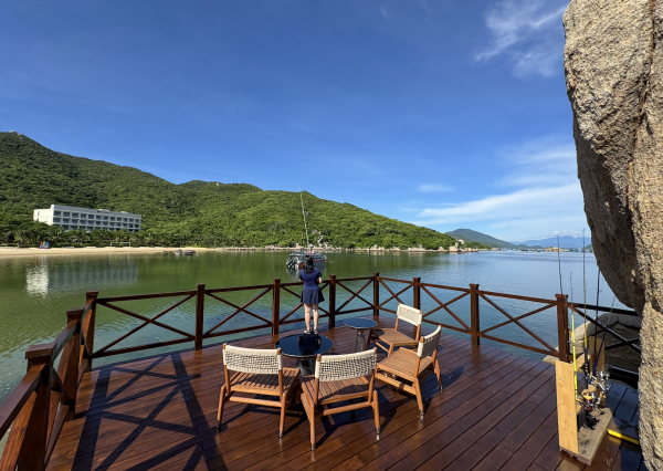 Lần đầu nghỉ dưỡng ở bán đảo 650 triệu đồng/đêm tại vịnh Vân Phong