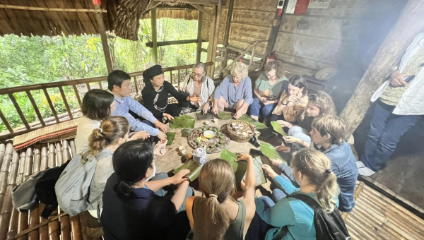 Làng 'ăn chung nồi cơm' độc nhất vô nhị ở Thái Nguyên gây sốt thế giới Làng 'ăn chung nồi cơm' độc nhất vô nhị ở Thái Nguyên gây sốt thế giới