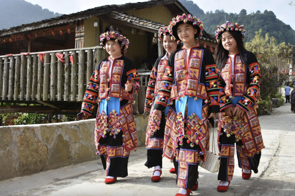 Lô Lô Chải rộn ràng đón khách sau khi được vinh danh 'Làng du lịch tốt nhất thế giới 2025' Lô Lô Chải rộn ràng đón khách sau khi được vinh danh 'Làng du lịch tốt nhất thế giới 2025'