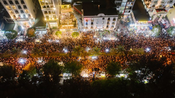 Mãn nhãn màn pháo hoa trên bầu trời Sầm Sơn Mãn nhãn màn pháo hoa trên bầu trời Sầm Sơn