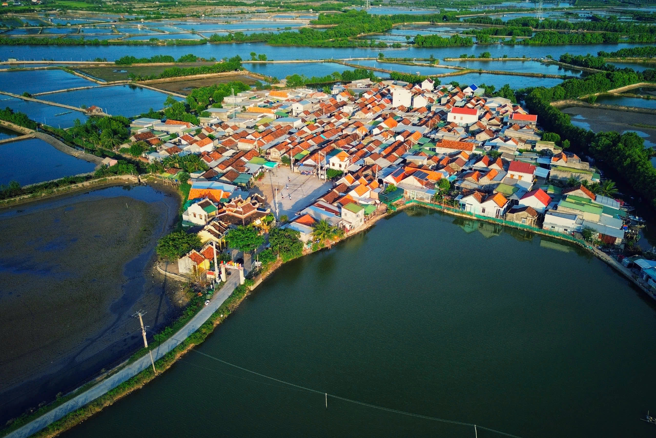 Ngắm làng cổ 400 năm tựa như cánh diều gần Nha Trang Ngắm làng cổ 400 năm tựa như cánh diều gần Nha Trang