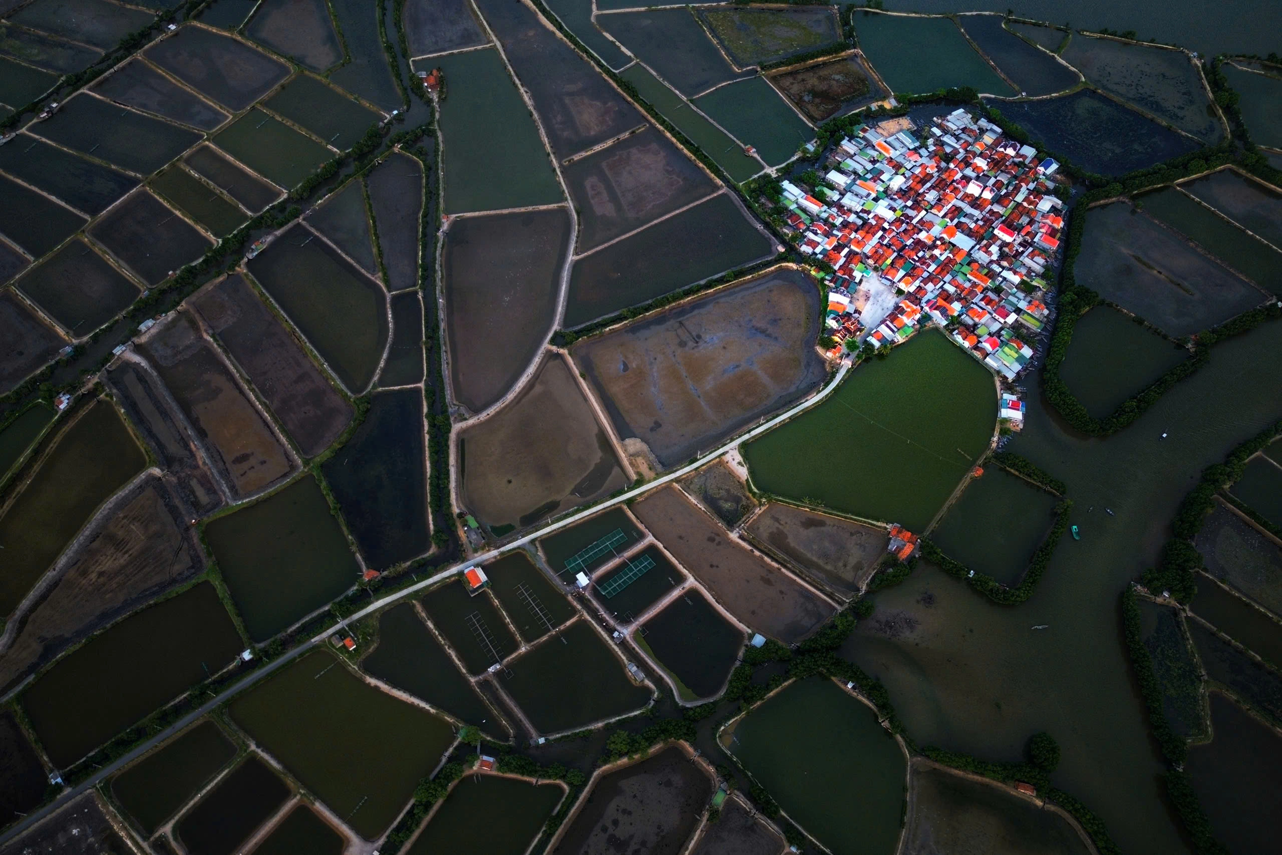 Ngắm làng cổ 400 năm tựa như cánh diều gần Nha Trang Ngắm làng cổ 400 năm tựa như cánh diều gần Nha Trang