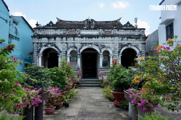 Ngôi nhà cổ gắn liền với chuyện tình nổi tiếng ở Sa Đéc Ngôi nhà cổ gắn liền với chuyện tình nổi tiếng ở Sa Đéc