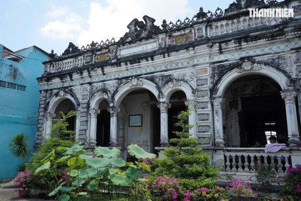 Ngôi nhà cổ gắn liền với chuyện tình nổi tiếng ở Sa Đéc Ngôi nhà cổ gắn liền với chuyện tình nổi tiếng ở Sa Đéc