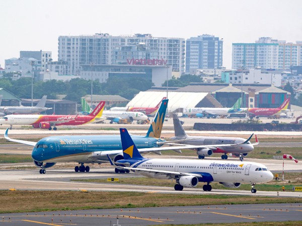 Những đường bay nội địa nào tạm dừng từ hôm nay?