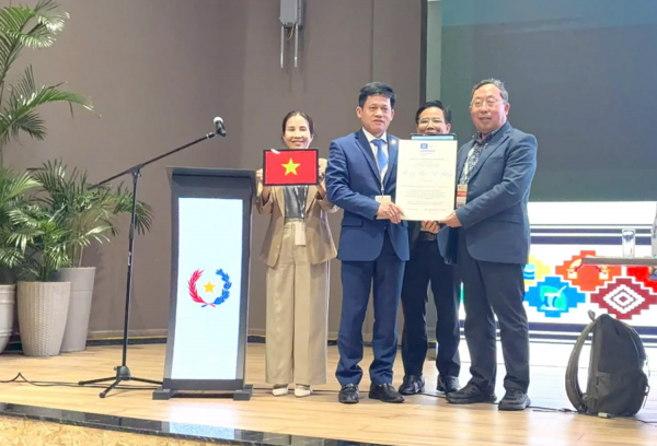 Phong Nha - Kẻ Bàng được UNESCO công nhận là Khu Dự trữ sinh quyển thế giới Phong Nha - Kẻ Bàng được UNESCO công nhận là Khu Dự trữ sinh quyển thế giới