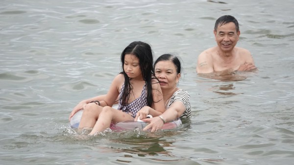 Sầm Sơn 'thất thủ' trong kỳ nghỉ lễ 30.4 - 1.5 Sầm Sơn 'thất thủ' trong kỳ nghỉ lễ 30.4 - 1.5