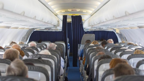 'Sốc' với cách giữ thi thể hành khách tử vong trên chuyến bay