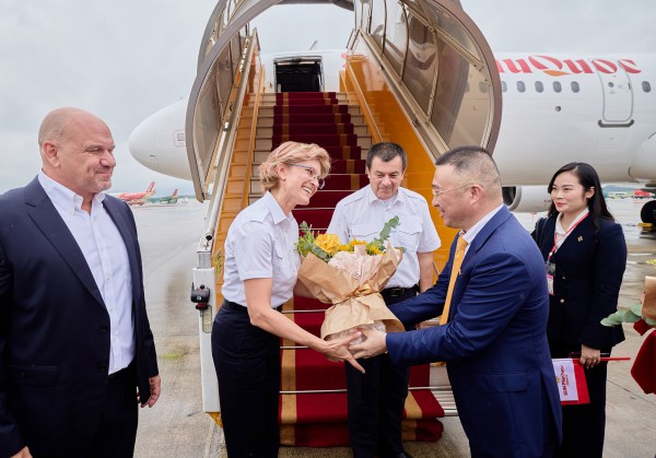 Sun PhuQuoc Airways đón cùng lúc 2 tàu Airbus A321CEO, 'thần tốc' hoàn thiện đội bay Sun PhuQuoc Airways đón cùng lúc 2 tàu Airbus A321CEO, 'thần tốc' hoàn thiện đội bay