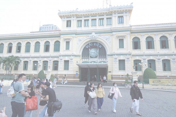 TP.HCM chìm trong sương mù tới tận trưa, khung cảnh ‘tựa như Đà Lạt’