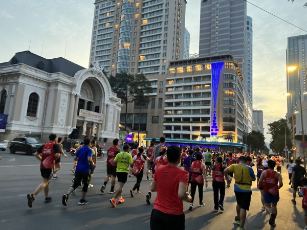 TP.HCM quảng bá du lịch trong giải chạy Marathon Quốc tế qua 5 quận