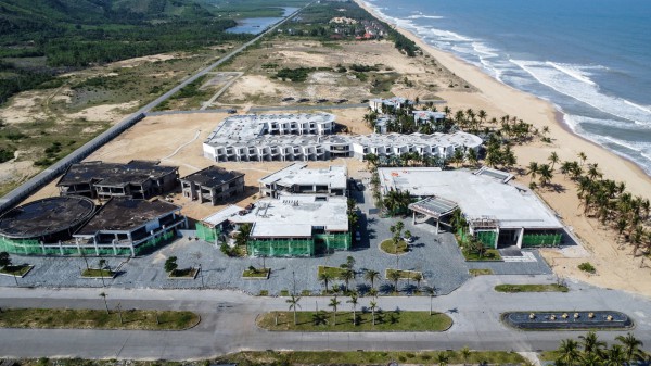 Tái khởi động dự án nghỉ dưỡng triệu USD tại Lăng Cô sau nhiều năm 'đắp chiếu' Tái khởi động dự án nghỉ dưỡng triệu USD tại Lăng Cô sau nhiều năm 'đắp chiếu'