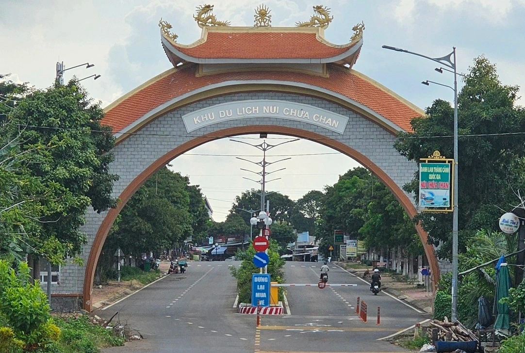 Thêm 3 tuyến cáp treo lên đỉnh núi Chứa Chan Thêm 3 tuyến cáp treo lên đỉnh núi Chứa Chan