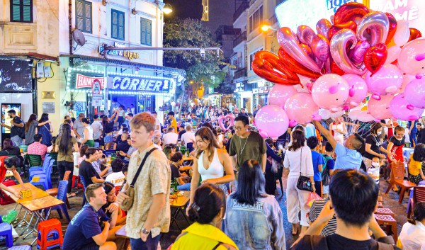 Vì sao chưa nhiều khách du lịch quốc tế đến Việt Nam?