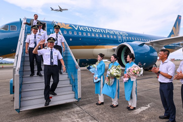 Vietnam Airlines đón 'tân binh' A320neo giữa 'cơn khát máy bay'