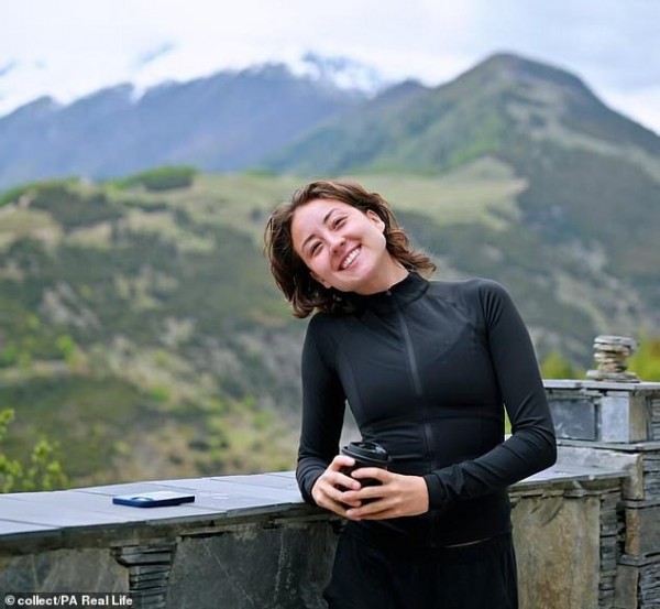 Với chiêu này, cô gái du lịch khắp thế giới 'không tốn một xu tiền xe' Với chiêu này, cô gái du lịch khắp thế giới 'không tốn một xu tiền xe'