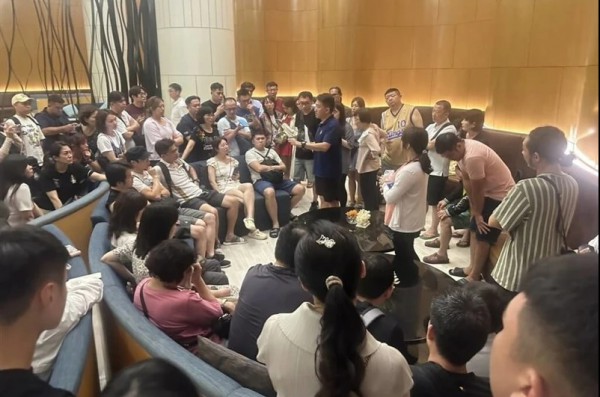Vụ 300 khách bị bỏ rơi ở Phú Quốc: Lùm xùm xử phạt công ty Việt Nam
