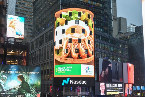 Xích lô, phố cổ, bánh xèo… Việt Nam xuất hiện ở Mỹ trên Quảng trường Thời Đại Xích lô, phố cổ, bánh xèo… Việt Nam xuất hiện ở Mỹ trên Quảng trường Thời Đại