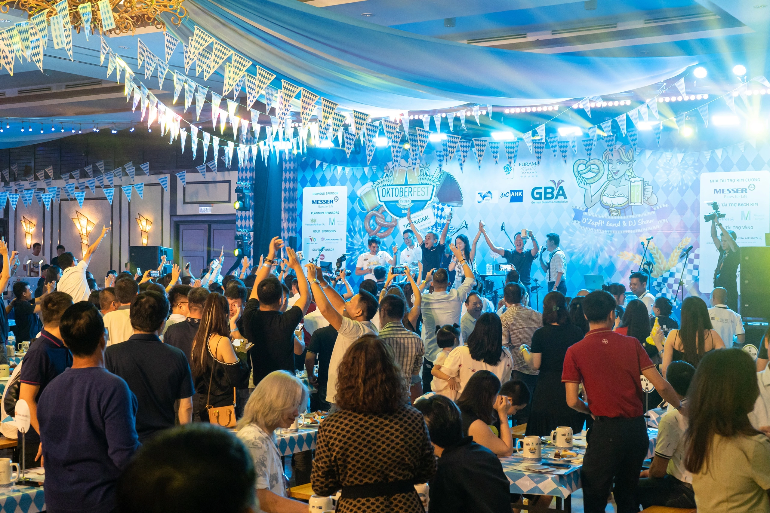 Đà Nẵng Food Tour: Đổi quà từ thu thập con dấu trong hộ chiếu ẩm thực Đà Nẵng Food Tour: Đổi quà từ thu thập con dấu trong hộ chiếu ẩm thực