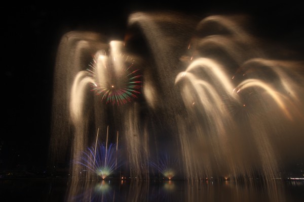 Đã mắt với màn trình diễn pháo hoa ‘Ánh sao ma thuật’ và ‘Tây du ký’ Đã mắt với màn trình diễn pháo hoa ‘Ánh sao ma thuật’ và ‘Tây du ký’