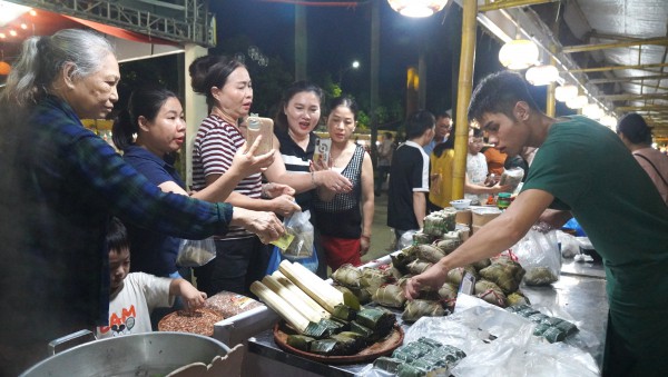 Đặc sản 15 tỉnh, thành phố hội tụ ở xứ Thanh