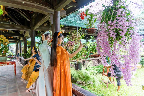 Đại nội Huế mở cửa miễn phí về đêm phục vụ du khách Đại nội Huế mở cửa miễn phí về đêm phục vụ du khách