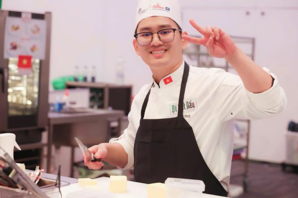 Đầu bếp Việt lần đầu vào top 8 thế giới Đầu bếp Việt lần đầu vào top 8 thế giới