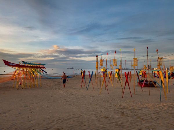 Đẹp ngỡ ngàng không gian nghệ thuật trên bãi biển Đà Nẵng