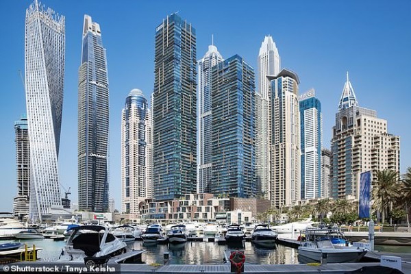 Điểm danh những nơi có thể bị phạt tới 150.000 USD vì chụp ảnh tự sướng Điểm danh những nơi có thể bị phạt tới 150.000 USD vì chụp ảnh tự sướng