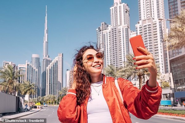 Điểm danh những nơi có thể bị phạt tới 150.000 USD vì chụp ảnh tự sướng Điểm danh những nơi có thể bị phạt tới 150.000 USD vì chụp ảnh tự sướng