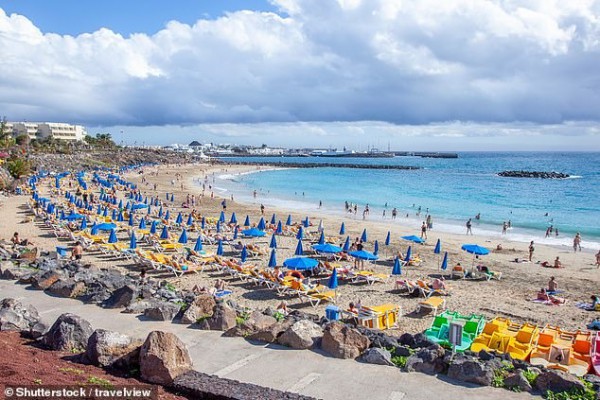 Điểm danh những nơi có thể bị phạt tới 150.000 USD vì chụp ảnh tự sướng Điểm danh những nơi có thể bị phạt tới 150.000 USD vì chụp ảnh tự sướng