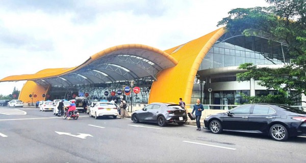 Đóng cửa sân bay Liên Khương, kịch bản nào đón khách đến Lâm Đồng? Đóng cửa sân bay Liên Khương, kịch bản nào đón khách đến Lâm Đồng?