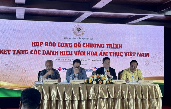 Ai sẽ được vinh danh nghệ nhân văn hóa ẩm thực Việt Nam? Ai sẽ được vinh danh nghệ nhân văn hóa ẩm thực Việt Nam?