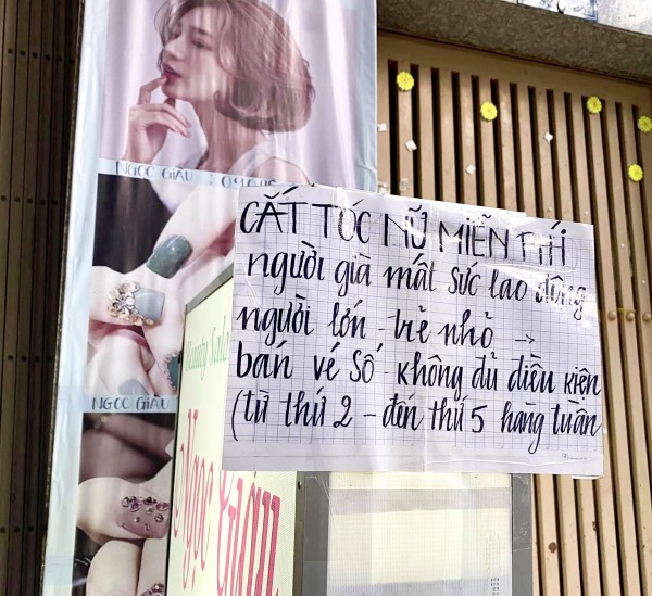 Bảng hiệu dễ thương ở quán cà phê, tiệm tóc TP.HCM: Ai đi ngang cũng mỉm cười