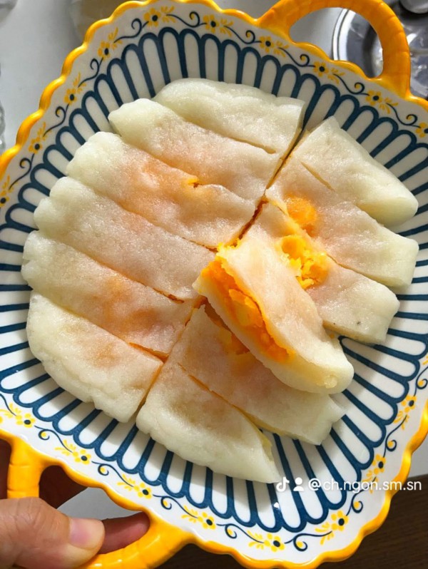 Bánh dẻo trứng muối gây 'sốt': Vì sao bị dán nhãn... 'bánh dẻo thị phi'?