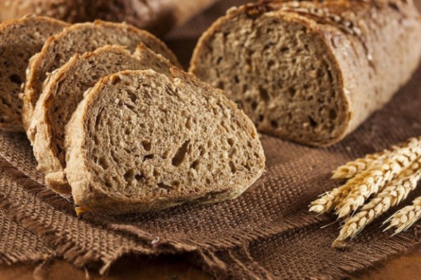 Bánh mì nguyên cám "ngon, bổ, rẻ" nhưng lại cực độc nếu bạn mắc căn bệnh này